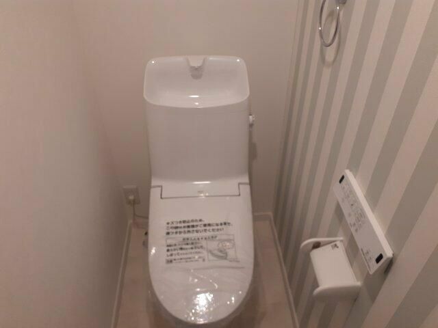 東武野田線 増尾駅 徒歩12分 2階建 築3年のトイレ写真