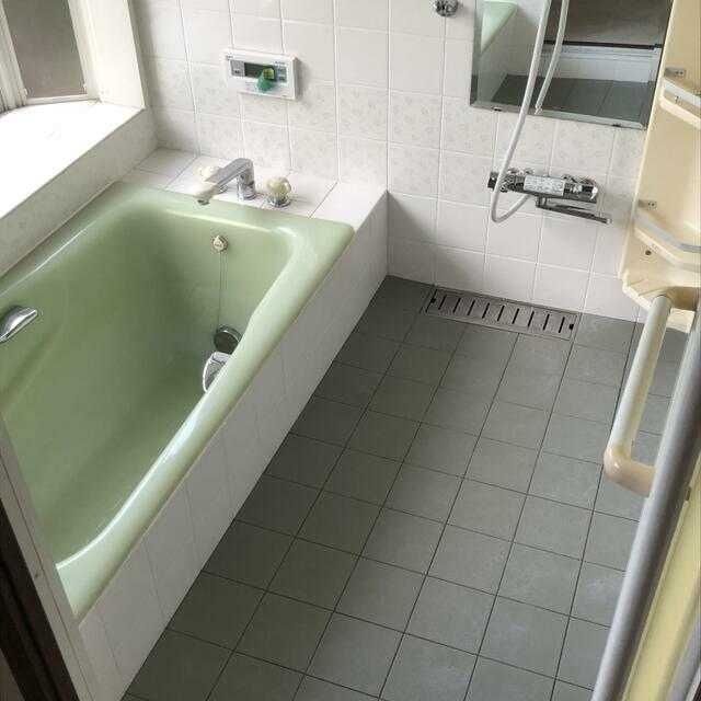 野間戸建の風呂写真