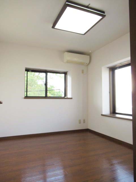 その他部屋・スペース　★角部屋、2面採光、風通しも良好★