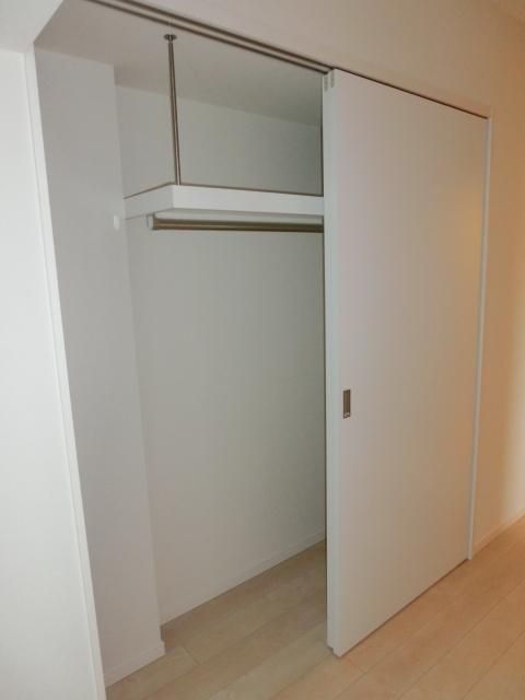 収納　高さのあるクローゼット
