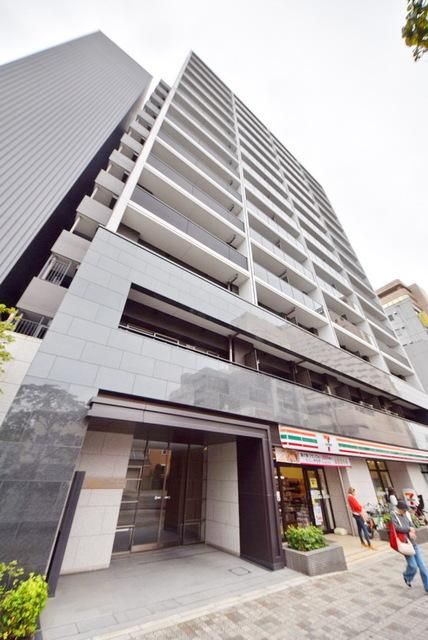 建物外観　2014年完成の高層賃貸マンション