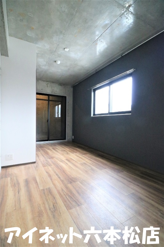 居室・リビング　広々としたお部屋です