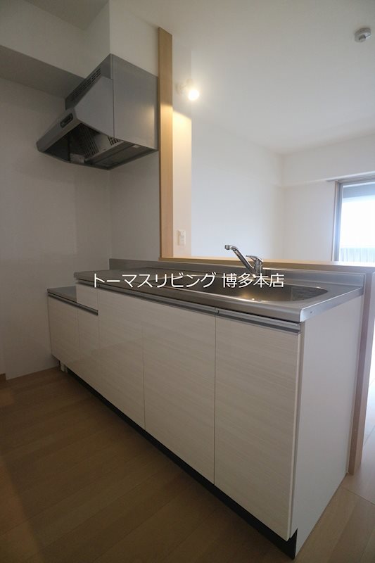 キッチン　※別号室の参考写真になります。