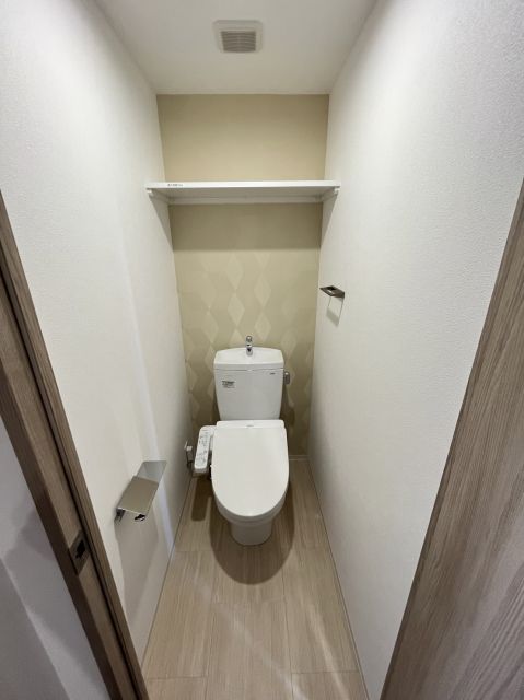 地下鉄御堂筋線 中津駅 徒歩7分 15階建 築3年のトイレ写真