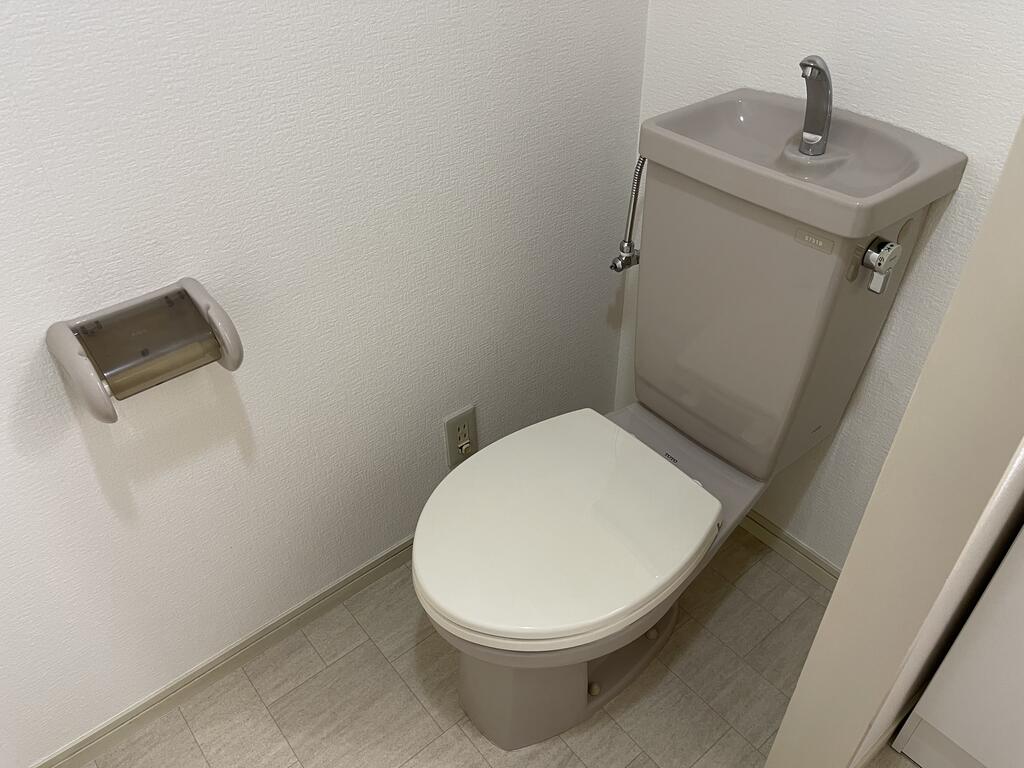 ウィスタリア・フラットのトイレ写真