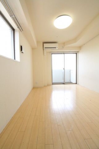 駒込レジデンス壱番館の居間写真