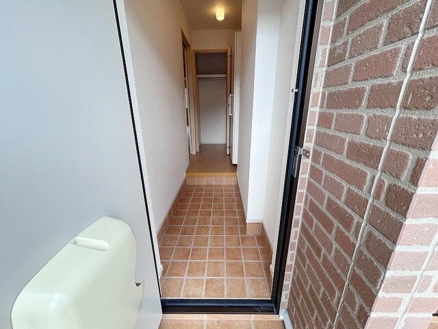 玄関　落ち着いた玄関です