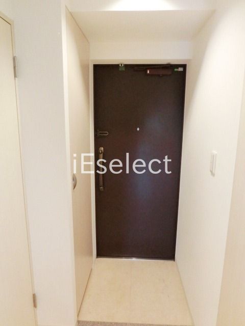 玄関　シューズＢＯＸ付です。