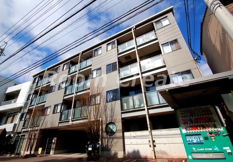 徳島市中常三島町のアパートの建物外観