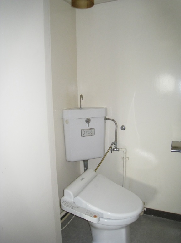 ＪＲ山陽本線 長府駅 徒歩32分 4階建 築47年のトイレ写真