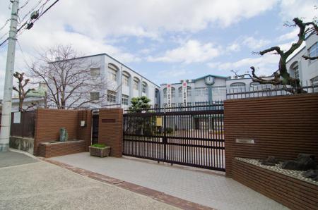 中学校　大阪市立文の里中学校（中学校）まで987m