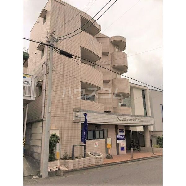 【名古屋市昭和区萩原町のマンションの建物外観】