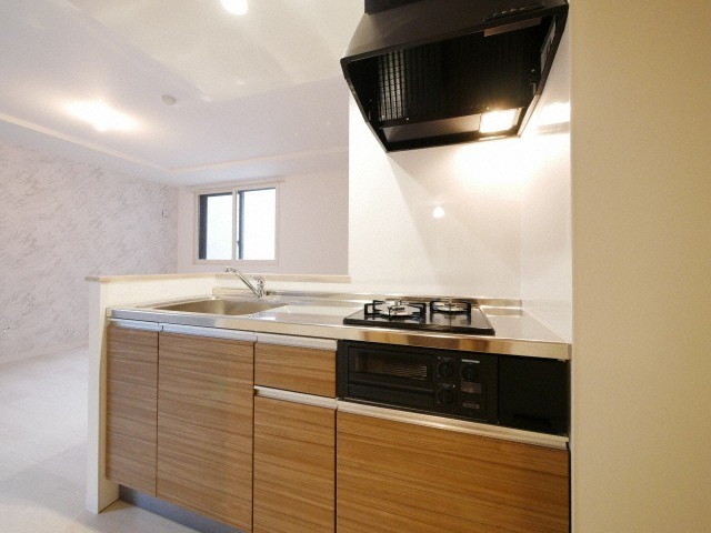 キッチン　人気の対面システムキッチンタイプです！