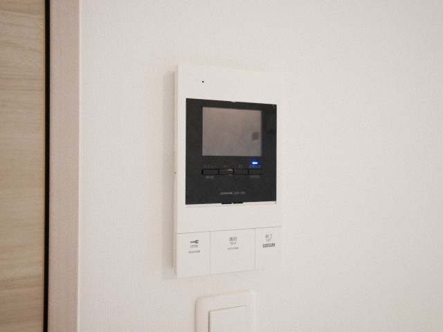 セキュリティ　防犯面に配慮したＴＶモニターホン付きです！