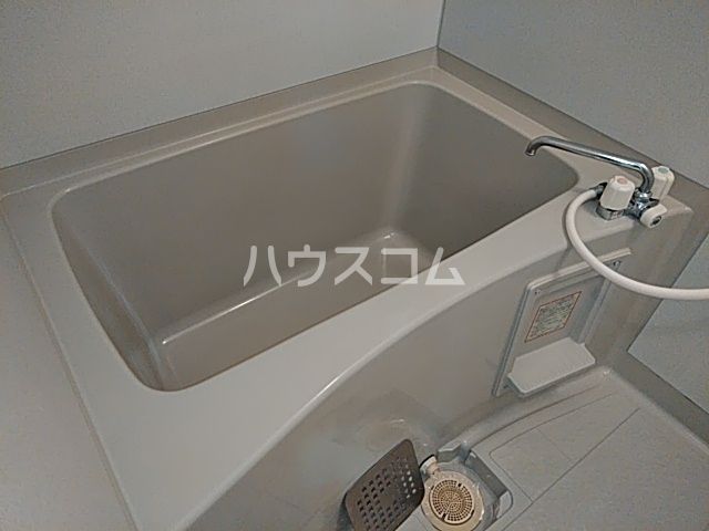 【静岡市駿河区津島町のアパートのバス・シャワールーム】