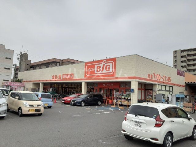 【静岡市駿河区津島町のアパートのスーパー】