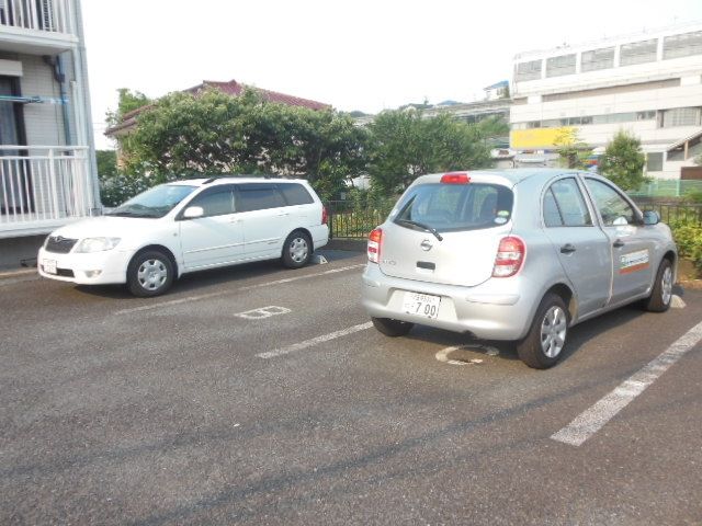 【登陽コーポの駐車場】