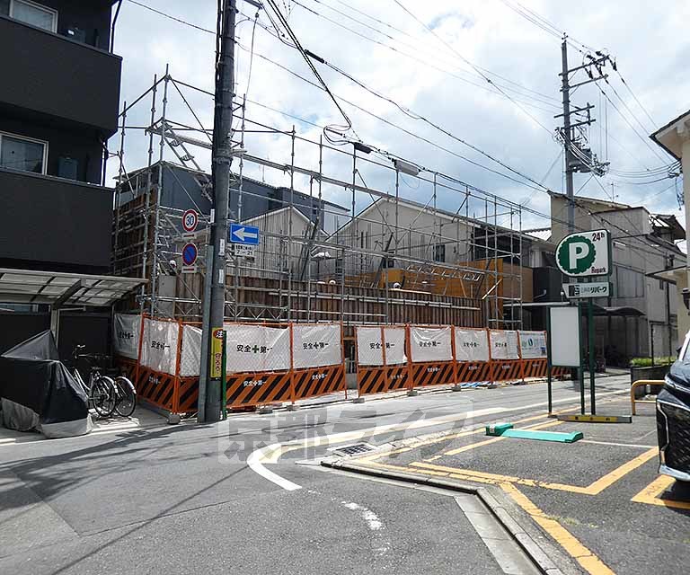 京都市伏見区両替町１５丁目のマンションの建物外観