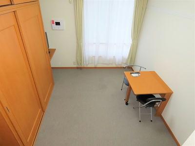 居室・リビング　ベッド上からのアングルです