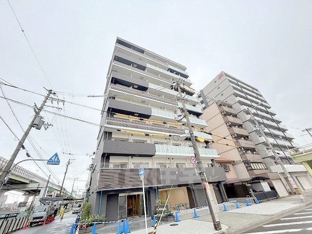 【大阪市浪速区芦原のマンションの建物外観】