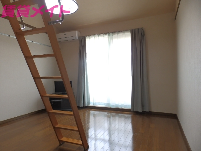 居室・リビング　同型別部屋参照