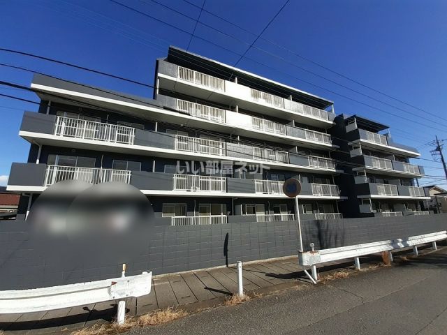 【行田市棚田町のマンションの建物外観】