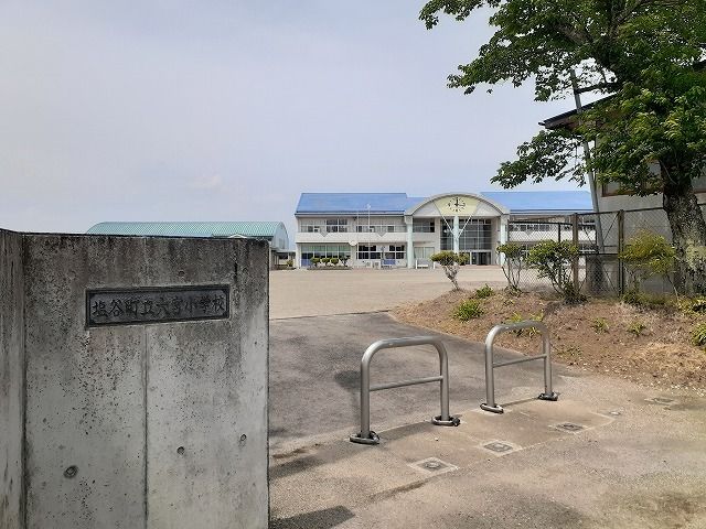 【サンリットＣの小学校】