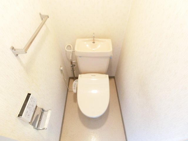 トイレ　同物件別部屋