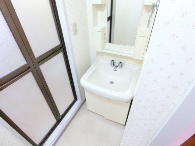 洗面設備　同物件別部屋