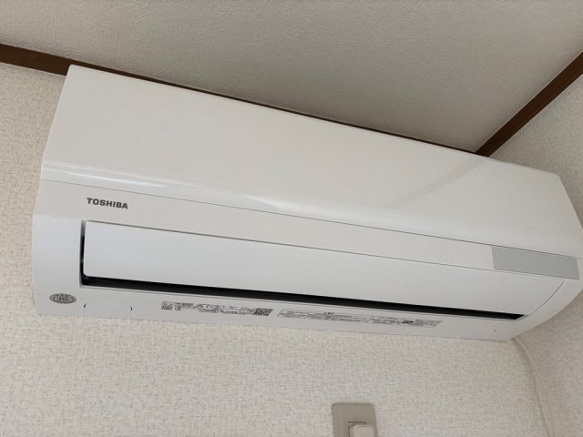 その他部屋・スペース　洋室には２０２４年製のエアコン付きです♪