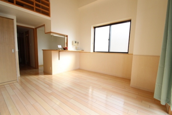居室・リビング　※別部屋の写真です