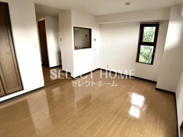 居室・リビング　リビングです 同型タイプ