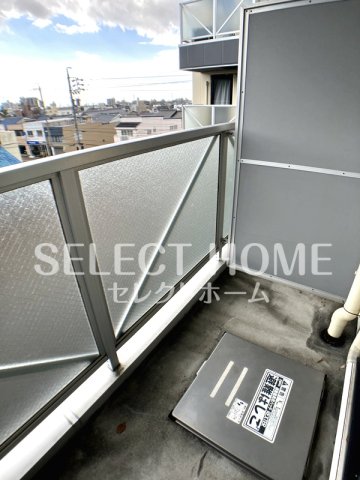 バルコニー　お洗濯にも便利なバルコニー付き 同型タイプ