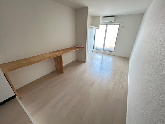 居室・リビング　※別部屋の写真です