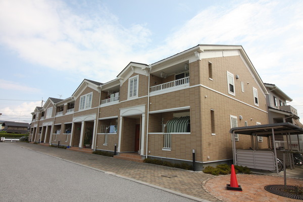 建物外観　閑静な住宅地