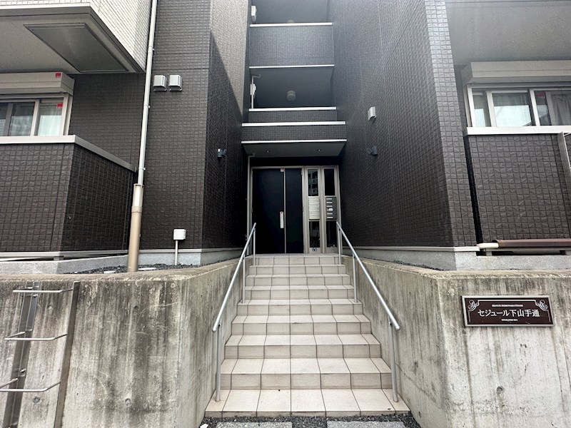 セジュール下山手通の外観写真