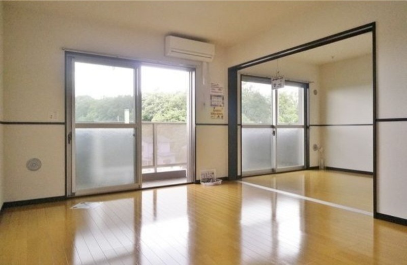 居室・リビング　図面と現状に相違がある場合には現状を優先