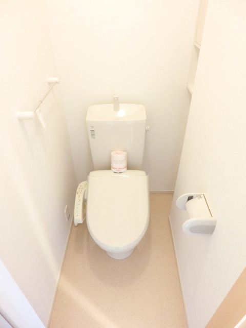 トイレ　清潔感のあるトイレです♪