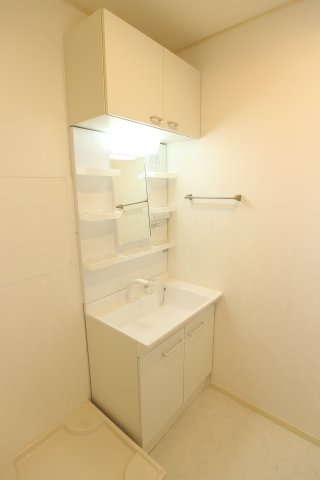 洗面設備　忙しい朝には欠かせない洗面所です