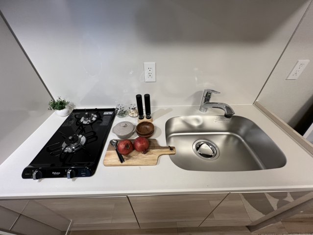 キッチン　コンパクトなキッチンで掃除もラクラク