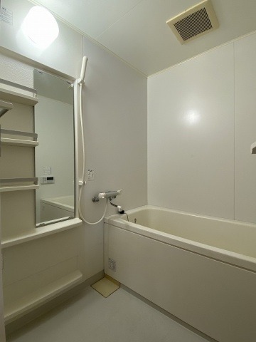 バス・シャワールーム　1日の疲れを癒しましょう。