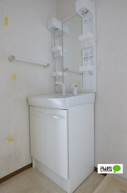 洗面設備　他のお部屋のお写真です