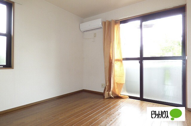 居室・リビング　他のお部屋のお写真です