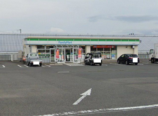 コンビニ　ファミリーマート江刺谷地店（コンビニ）まで1328m