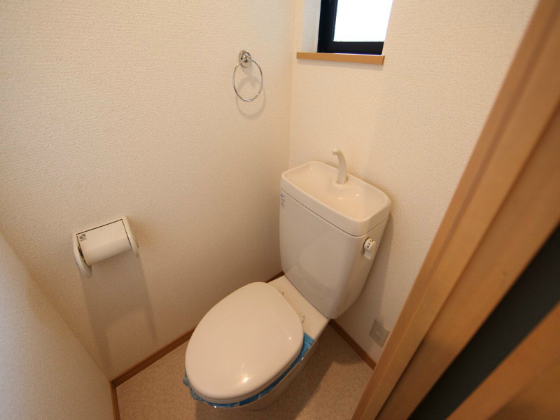 トイレ　トイレ　バストイレ別