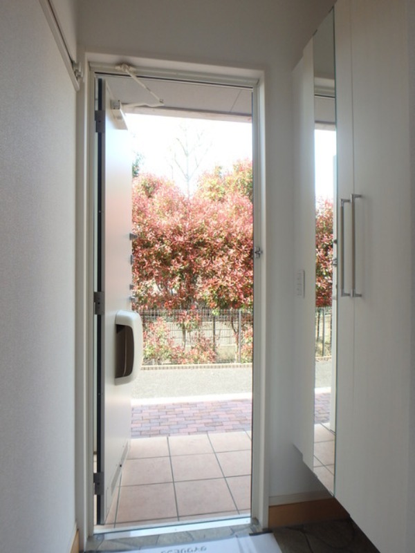 玄関　図面と現状に相違がある場合には現状を優先