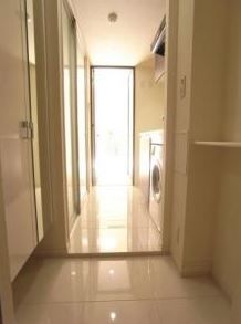 玄関　別タイプ参考写真　コンシェリア後楽園　文京区小石川2