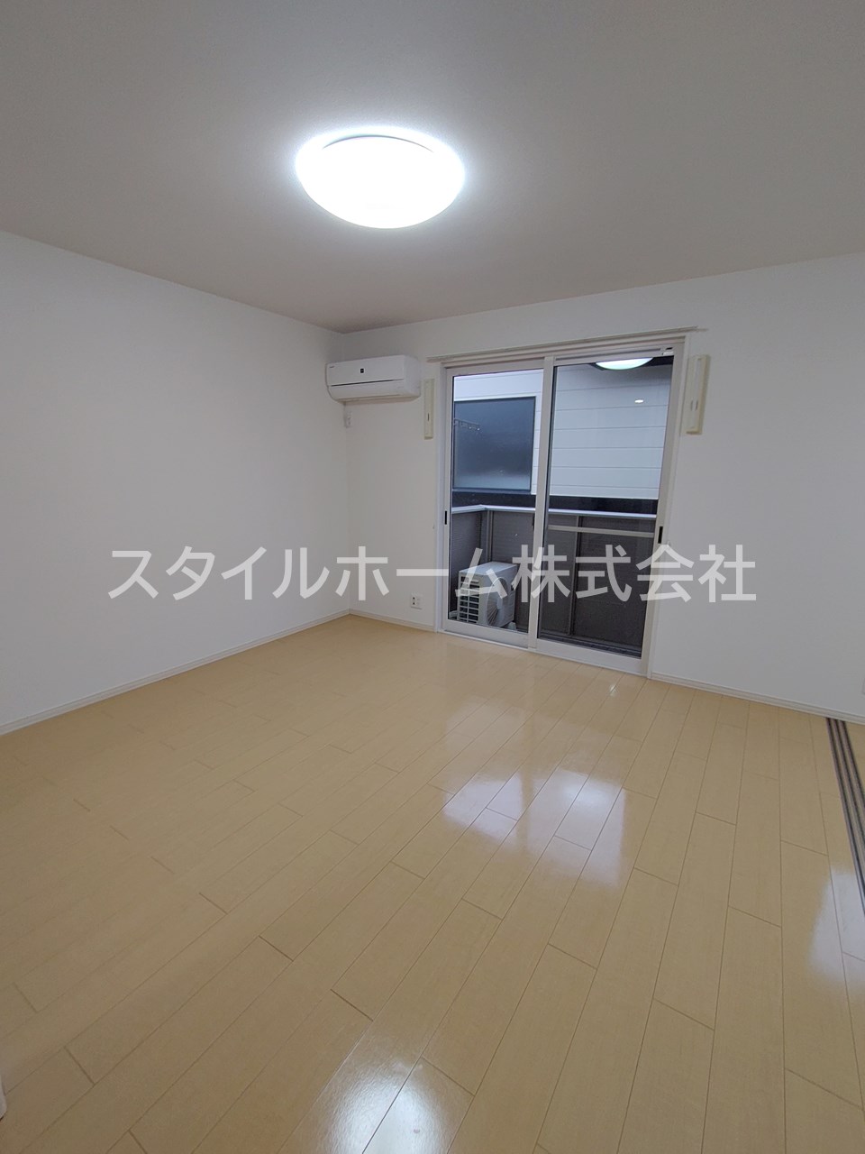 居室・リビング　別部屋写真です。