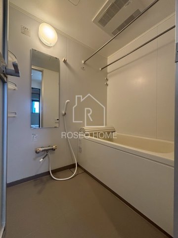 バス・シャワールーム　同マンション別部屋：参考写真