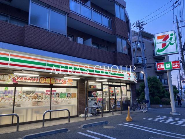 コンビニ　セブン-イレブン 調布富士見２丁目店（コンビニ）まで587m